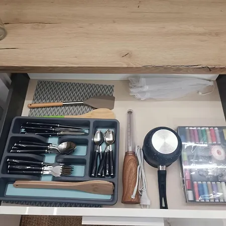 Athina & Andrea's Apartment *